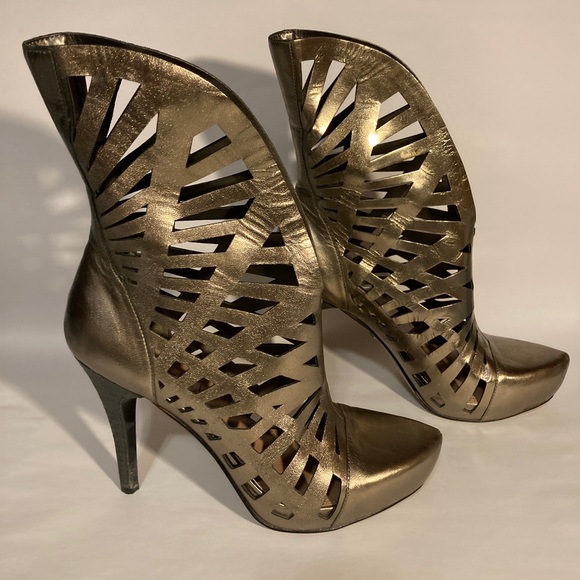 Rachel Roy gold booties, size 8.5 - Picture 3 of 8